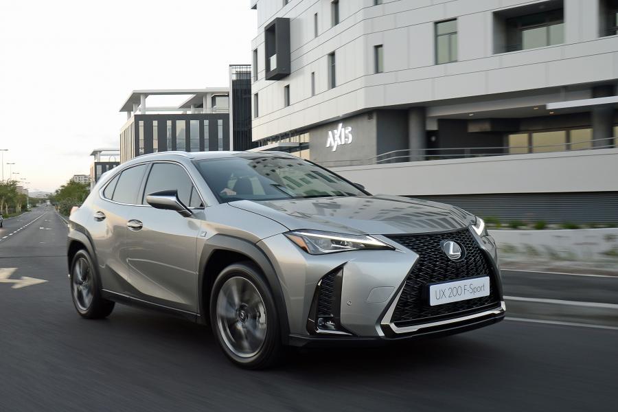  Lexus UX200 F-Sport 2019 года  (ZA) (фото 4 из 39)